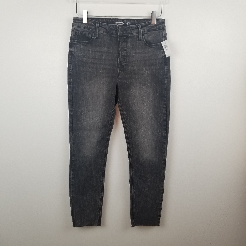 Old Navy High-Waisted Button-Fly Skinny Jeans - Picture 3 of 8
